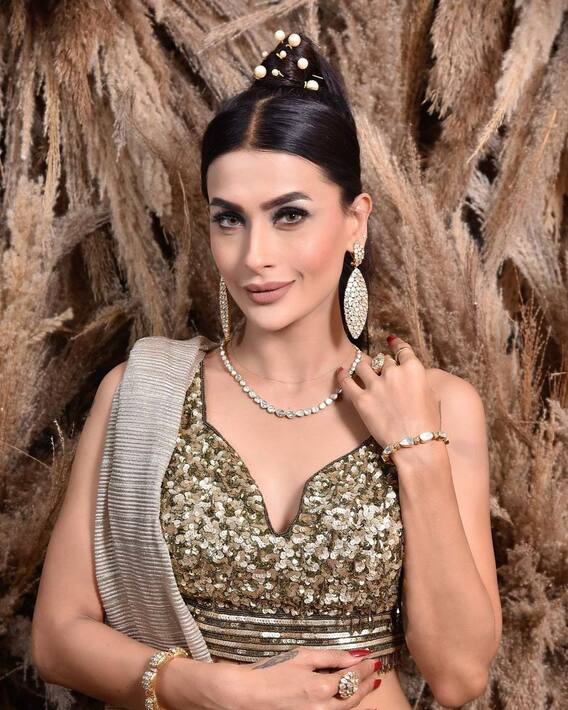 पवित्रा पुनियाचा ग्लॅमरस अवतार