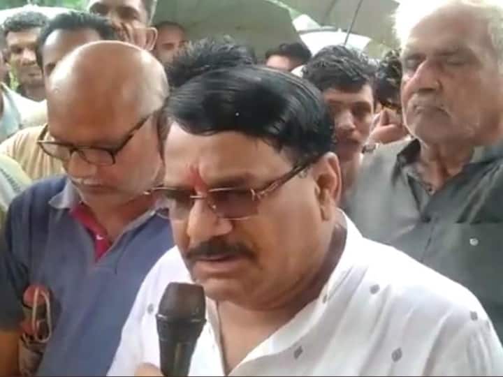 Madhya Pradesh BJP MLA Raghunath Malviya tongue slipped in condolence meeting of Ex MLA ANN Sehore News: बीजेपी विधायक रधुनाथ मालवीय की फिसली जुबान, पूर्व विधायक की शोक सभा में आए लोगों को दी बधाई और शुभकामनाएं