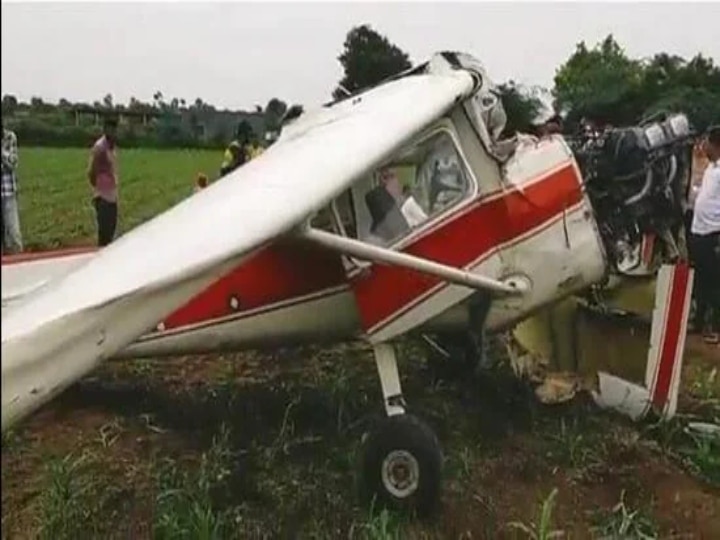 Aircraft Crashes In Pune : விவசாய நிலத்தில் விழுந்த விமானம்...! அதிர்ஷ்டவசமாக உயிர் தப்பிய பெண் பயிற்சி விமானி..!