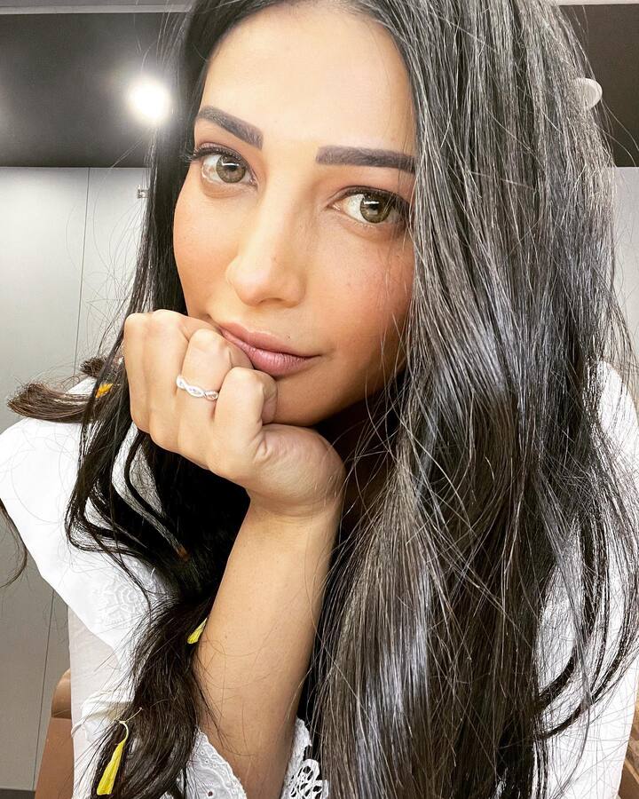 శ్రుతి హాసన్ అందమైన ఫోటోలు -Image credit: ShruthiHasan/Instagram