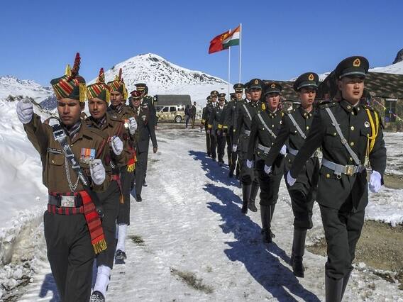 India China: LAC पर बाज नहीं आ रहा ड्रैगन, पूर्वी लद्दाख में लगातार उड़ान भर रहे चीन के लड़ाकू विमान India China: LAC पर बाज नहीं आ रहा ड्रैगन, पूर्वी लद्दाख में लगातार उड़ान भर रहे चीन के लड़ाकू विमान