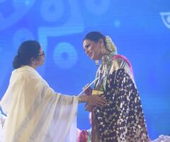 Mamata Award Photos: অনুষ্ঠানের নানা মুহূর্ত ফেসবুকে পোস্ট মুখ্যমন্ত্রীর