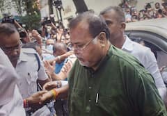 Partha Chatterjee's Pet : কেমন আছে পার্থ চট্টোপাধ্যায়ের সারমেয়রা ? ইডি’র সঙ্গে যোগাযোগ পশুপ্রেমী সংস্থা-র