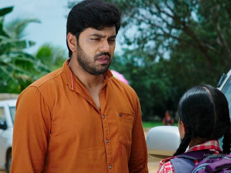 Devatha July 25th Episode 607 Written Update Today Episode Devatha July 25th Update: మా నాయన దుర్మార్గుడని ఆదిత్యకి చెప్పిన దేవి- నీకోసమే ఇదంతా చేశానంటూ మాధవ పైశాచికత్వం