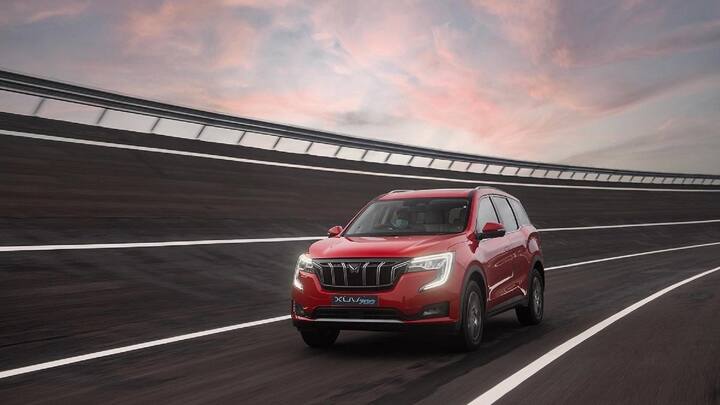મહિન્દ્રા XUV700 ને લોન્ચ થયાના થોડા મહિનાઓ પછી ગ્લોબલ NCAP તરફથી 5-સ્ટાર સુરક્ષા રેટિંગ મળ્યું. તે જ સમયે, આ કારમાં બાળકોની સુરક્ષાને લઈને 4-સ્ટાર સેફ્ટી રેટિંગ પણ છે. મહિન્દ્રા એન્ડ મહિન્દ્રાની આ બીજી કાર છે જેને આ એવોર્ડ મળ્યો છે.