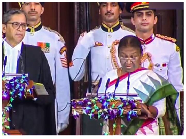 आदिवासी महिलाएं पहले इस साड़ी को लुंगी और ओढ़नी की तरह पहनती थीं, लेकिन समय और फैशन बदलने के साथ ही साड़ी पहने का अंदाज भी बदल गया है.