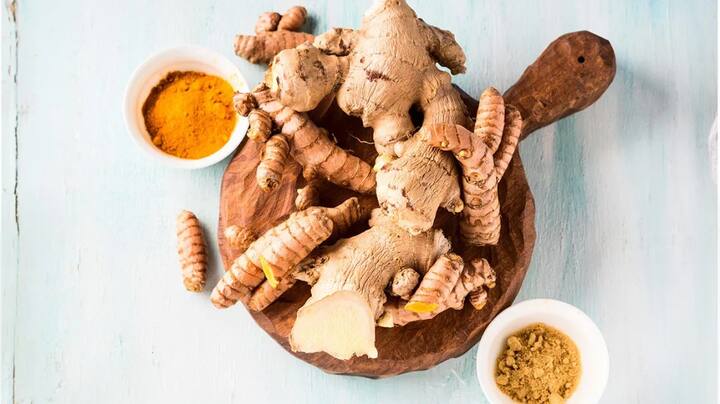 ਅਸਲ 'ਚ ਹਲਦੀ ਦਾ ਜ਼ਿਆਦਾ ਸੇਵਨ ਸਰੀਰ 'ਚ ਆਇਰਨ ਦਾ ਸੋਖਣ ਬੰਦ ਕਰ ਦਿੰਦਾ ਹੈ।