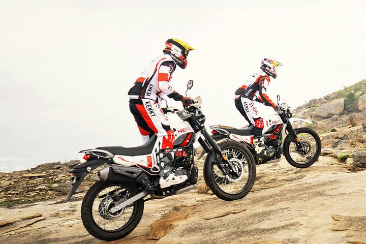એન્જિન 200cc સિંગલ સિલિન્ડર ઓઇલ-કૂલ્ડ એન્જિન તરીકે ચાલુ રહે છે જે 8,500rpm પર 19bhp અને 6,500rpm પર 17.35Nm પીક ટોર્ક જનરેટ કરે છે. ગિયરબોક્સ 5-સ્પીડ છે.