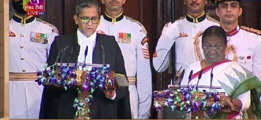 President Droupadi Murmu Oath: Droupadi Murmu Takes Oath As India New President President Droupadi Murmu Oath: દ્રૌપદી મુર્મુએ રાષ્ટ્રપતિ તરીકે શપથ લીધા, સંસદ ભવન તાળીઓના ગડગડાટથી ગુંજી ઉઠ્યું