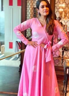 Kiki Vijay : ஹே ரோசு ரோசு ரோசு அழகான ரோசு நீ....கிகியின் க்யூட் கிளிக்ஸ்...!