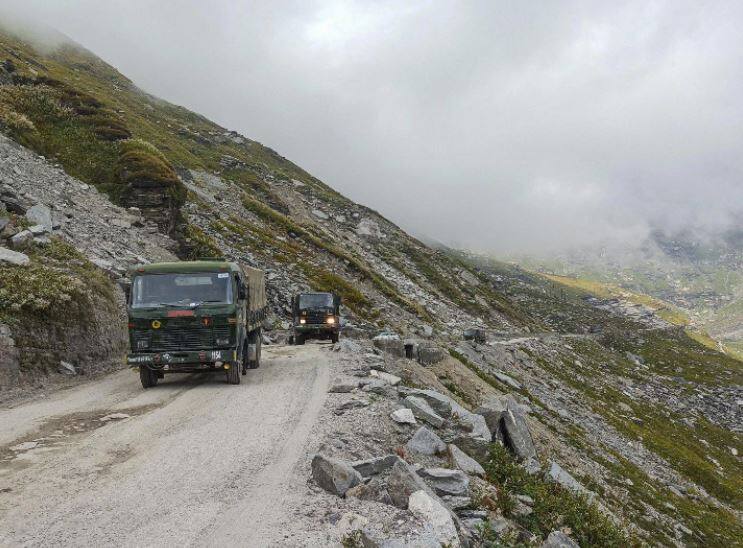 Modi Government push For infrastructure Projects is Changing the face Of arunachal pradesh ann LAC पर भारत बनाएगा 2000 किलोमीटर लंबा फ्रंटियर हाईवे, चीन के घोस्ट-विलेज पर भी होगी नजर