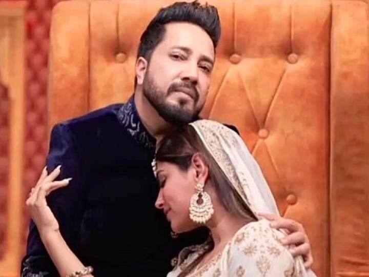 mika di vohti akanksha puri wins the show mika singh confesses his love for akanksha ਮੀਕਾ ਨੂੰ ਮਿਲ ਗਈ ਵਹੁਟੀ, ਅਕਾਂਕਸ਼ਾ ਪੁਰੀ ਬਣੀ ਸ਼ੋਅ ਦੀ ਵਿਨਰ, ਸਿੰਗਰ ਨੇ ਪਿਆਰ ਦਾ ਕੀਤਾ ਇਜ਼ਹਾਰ 