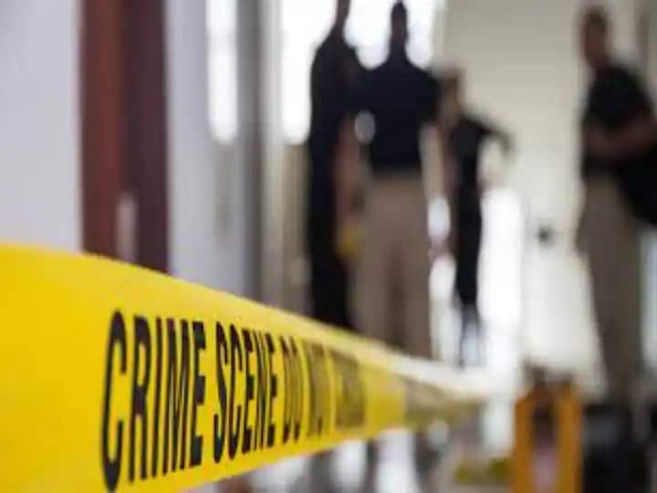 Palwal Crime News Drunken husband shot wife and daughter son knife and committed suicide Palwal News: शराबी पति ने पहले पत्नी-बेटी को चाकू और बेटे को गोली मारी, फिर कर ली आत्महत्या