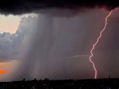 Tamil Nadu heavy rain in 21 districts of tomorrow weather report details TN Rain: தமிழ்நாட்டில் நாளை 21 மாவட்டங்களில் கனமழைக்கு வாய்ப்பு.. எந்தெந்த மாவட்டங்கள் தெரியுமா?