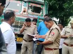 Sultanpur में ट्रक ने ARTO के दो कर्मियों को रौंदा, मौके पर हुई मौत, बाल-बाल बचे एआरटीओ अधिकारी