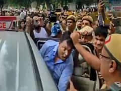 WATCH | Delhi Police Manhandle Congress Leader, Pull His Hair During Protest March