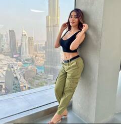 Nikki Tamboli ਨੇ ਆਪਣੇ ਸਟਾਈਲਿਸ਼ ਲੁੱਕ ਨਾਲ ਫੈਨਜ਼ ਨੂੰ ਕੀਤਾ ਦੀਵਾਨਾ, ਟੋਨਡ ਬਾਡੀ ਕੀਤੀ ਫਲਾਂਟ