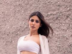 Mouni Roy: मौनीने पुन्हा केला कहर; शेअर केले बोल्ड फोटो!