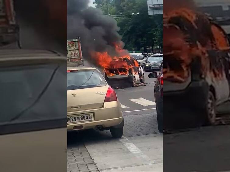 Congress Protest Maharashtra Nagpur scrapped car on fire at gpo Chowk Nagpur Maharashtra Congress Protest :  ना स्टेअरिंग...ना इंजिन... भर चौकात पेटवली भंगारतली कार, नागपुरात काँग्रेसचे 'हटके' आंदोलन