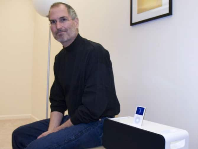 Original Apple Computer Built By Steve Jobs Sells For $400,000