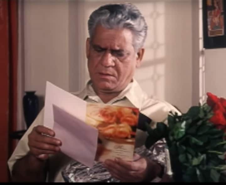 अश्विनी चौधरी के डायरेक्शन में बनी फिल्म धूप कैप्टन अनुज अईय्यर के परिवार पर आधारित थी, जिन्होंने देश के लिए कारगिल युद्ध का आप्रेशन का लीड किया था. इस फिल्म में अभिनेता ओम पुरी नजर आए थे.