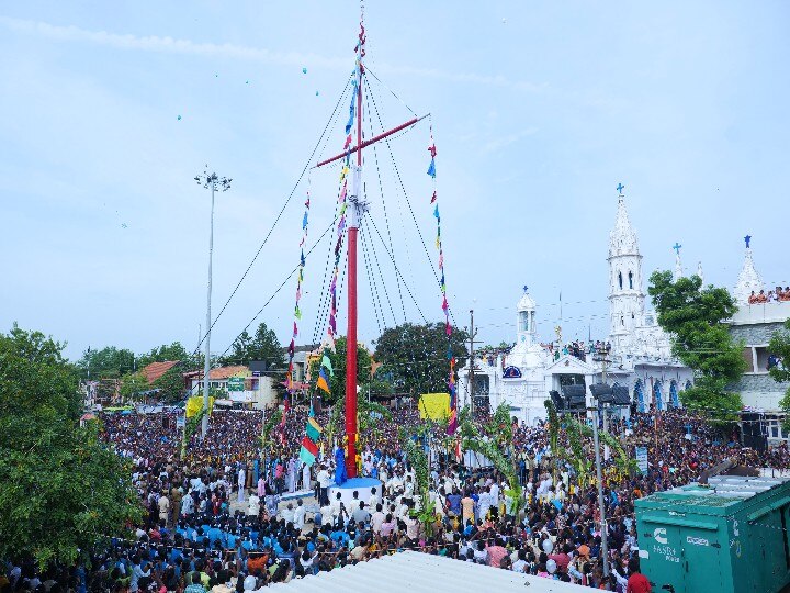 தூய பனிமய மாதா பேராலய திருவிழா -  தூத்துக்குடி மாவட்டத்திற்கு ஆகஸ்ட் 5 ஆம் தேதி விடுமுறை