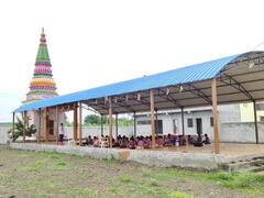 Ahmednagar : पारगावच्या जिल्हापरिषदेच्या शाळेची दुरावस्था, गावच्या मंदिरात घ्याव लागते शिक्षण; विद्यार्थ्यांचे थेट मुख्यमंत्र्यांना पत्र