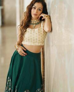 Taarak Mehta की 'अंजलि भाभी' रियल लाइफ में हैं बेहद ग्लैमरस, Sunayana Fozdar की ये तस्वीरें उड़ा न दें आपके होश !