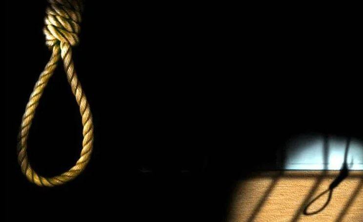 surat court give capital punishment to convicted in puna murder and dushkarma case  સુરતમાં બાળકી સાથે દુષ્કર્મ બાદ હત્યાના કેસમાં આરોપીને કૉર્ટે ફાંસીની સજા ફટકારી