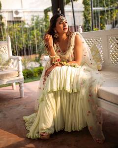 सूट, शरारा तो कभी लहंगा चोली में Sargun Mehta ने ढाया कहर, देसी कपड़ों में एक्ट्रेस ने ऐसे जीता फैंस का दिल