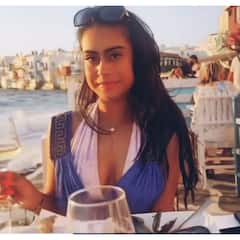 Nysa Devgan Photos: यूरोप ट्रिप पर कभी ड्रिंक तो कभी डांस...फुल लाइफ एंजॉय कर रहीं अजय-काजोल की बेटी न्‍यासा