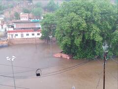 In Pics: राजस्थान में जोधपुर से लेकर कोटा तक बारिश का कहर, कहीं सड़कें जाम तो कहीं घरों में भरा पानी