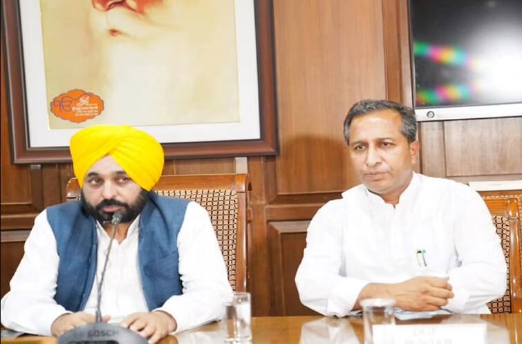 Action mode of 'AAP' government against corruption, charge sheet against its own sacked minister within 2 months ਭ੍ਰਿਸ਼ਟਾਚਾਰ ਖ਼ਿਲਾਫ਼ 'ਆਪ' ਸਰਕਾਰ ਦਾ ਐਕਸ਼ਨ ਮੋਡ, ਆਪਣੇ ਹੀ ਬਰਖਾਸਤ ਮੰਤਰੀ ਖ਼ਿਲਾਫ਼ 2 ਮਹੀਨਿਆਂ ਅੰਦਰ ਚਾਰਜਸ਼ੀਟ