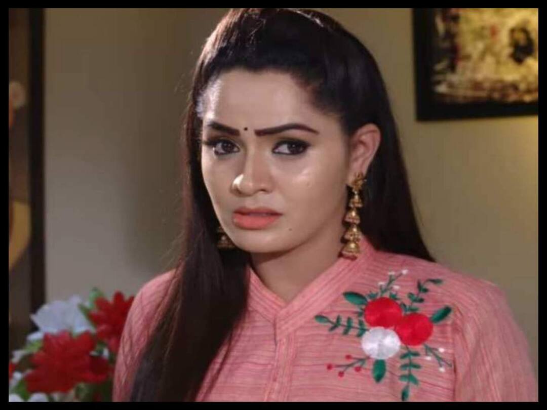 Karthika Deepam Update: 'కార్తీకదీపం' సీరియల్ లోకి మోనిత రీఎంట్రీ, ఇదిగో క్లారిటీ Karthika Deepam serial update, moitha alias sobha shetty re entry Karthika Deepam Update: 'కార్తీకదీపం' సీరియల్ లోకి మోనిత రీఎంట్రీ, ఇదిగో క్లారిటీ