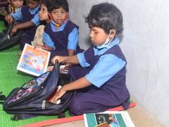 Bhilai: अमेरिका में रहकर भिलाई के गरीब बच्चों को पढ़ाता है शर्मा परिवार, अब फर्राटेदार इंग्लिश बोलते हैं बच्चे