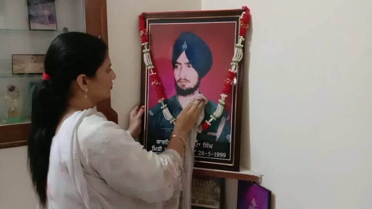 Punjab News: Mansa Jwan Boota Singh martyred in Kargil War, wife demands to build memorial of Jawan in DC office ਕਾਰਗਿਲ ਜੰਗ 'ਚ ਮਾਨਸਾ ਦੇ ਜਾਂਬਾਜ਼ ਸਿਪਾਹੀ ਨੇ ਪਾਈ ਸੀ ਸ਼ਹੀਦੀ, ਪਤਨੀ ਨੇ ਕੀਤੀ ਸਰਕਾਰ ਤੋਂ ਇਹ ਮੰਗ
