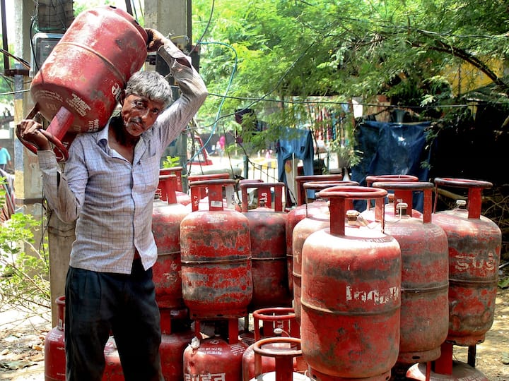 Union minister rameshwar teli makes key announcement in rajyasabha over Cooking Gas subsidy LPG Subsidy: వంట గ్యాస్ సబ్సిడీలో భారీ కోత, ఏకంగా 99 శాతం - కేంద్ర ప్రభుత్వం కీలక ప్రకటన