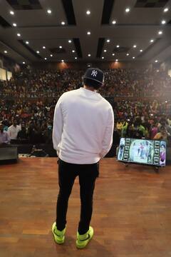 Exclusive : சீதா ராமம் படத்தின் ப்ரமோஷன் போட்டோஸ்!