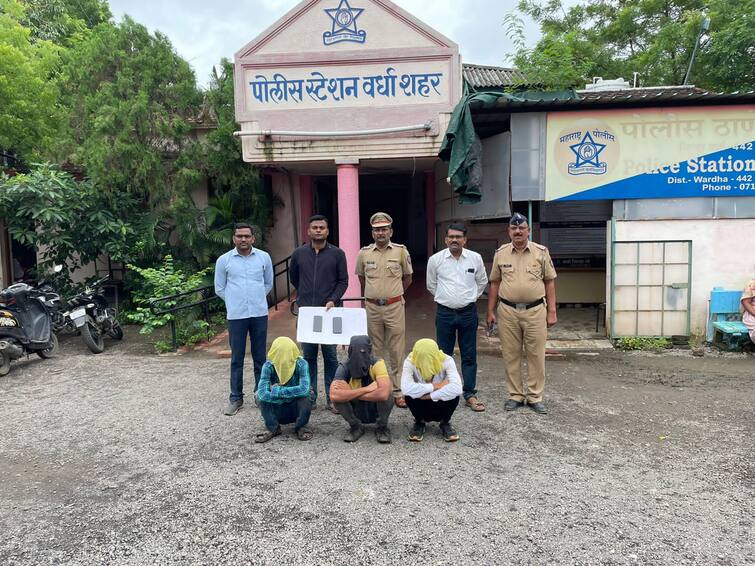 Wardha Crime Mobile theft gang jailed Jharkhand gang nabbed in Wardha Wardha Crime : मोबाईल चोरी करणारी गँग जेरबंद, वर्ध्यात झारखंडची टोळी पकडली