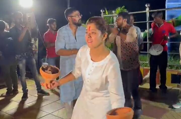 হাজির ছিলেন পরিচালক পাভেল। সেই সঙ্গে ছিলেন সৌরভ দাস, কিরণ দত্ত, দিতিপ্রিয়া রায়।