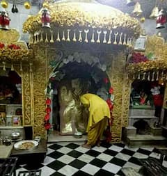 Mehandipur Balaji Temple: घर नहीं लाया जाता है हनुमान जी के इस मंदिर का प्रसाद, जानिए- इसके पीछे की हैरान कर देने वाली वजह