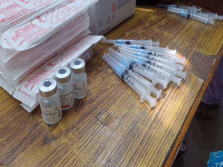 Covid 19 Update in Mayiladuthurai Today 17, coronavirus active cases 128, Death rate 0, recovery rate 11 in Mayiladuthurai district  Corona Update: மயிலாடுதுறை இன்று 17 பேருக்கு கொரோனா தொற்று! 