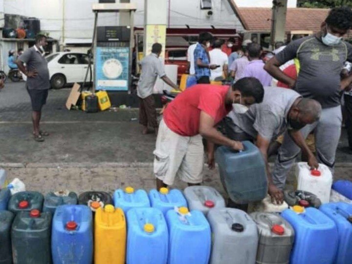 Sri Lanka fuel shortage: தொடரும் எரிபொருள் தட்டுப்பாடு; இந்தியாவிடம் உதவி கேட்கும் இலங்கை..