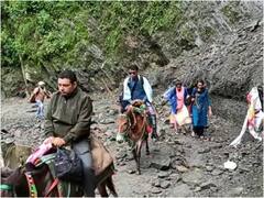 Chardham Yatra: केदारनाथ मार्ग पर कूड़े के ढेर से फैली दुर्गंध, पहाड़ी से गिर रहे बोल्डर बने चुनौती