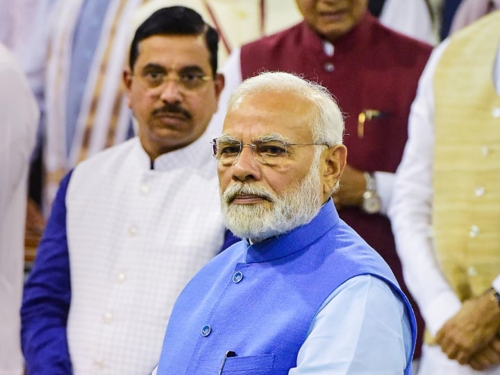 8 साल में 22 करोड़ ने मांगी सरकारी नौकरी, मिली महज 7 लाख 22 हजार को! after 2014 over 22 crore people applied for jobs only 7 lakh were enrolled in central government 8 साल में 22 करोड़ ने मांगी सरकारी नौकरी, मिली महज 7 लाख 22 हजार को!