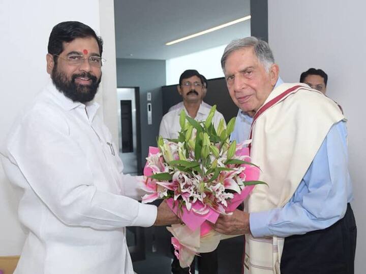 Maharashtra CM Eknath Shinde Meets Industrialist Ratan Tata at Mumbai Residence Eknath Shinde Ratan Tata Meet: सीएम एकनाथ शिंदे ने उद्योगपति रतन टाटा से उनके आवास पर की मुलाकात, जानें- क्या कहा?