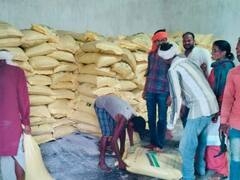 Bastar News: बस्तर में कम नहीं हो रही किसानों की मुश्किलें, खाद और यूरिया की कालाबाजारी जारी