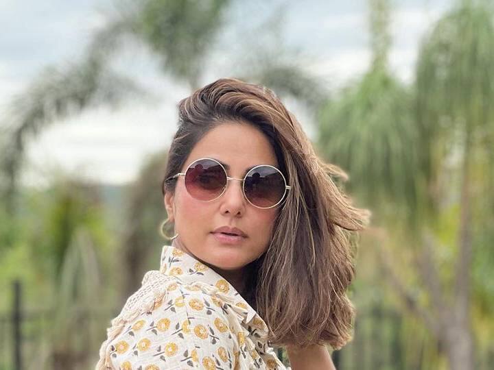 अभिनेत्री हिना खान बोल्डनेसच्या बाबतीत कुणापेक्षा कमी नाही. अनेकदा चाहत्यांना त्याचा सिझलिंग लूक पाहायला मिळतो. (फोटो सौजन्य:realhinakhan/इंस्टाग्राम)