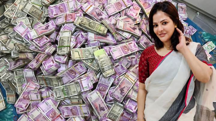 15 crore recovered from Arpita's mukherjee Belgharia flat Arpita Mukherjee: অর্পিতার বেলঘরিয়ার ফ্ল্যাট থেকে উদ্ধার ১৫ কোটিরও বেশি টাকা, ৩ কেজি সোনা