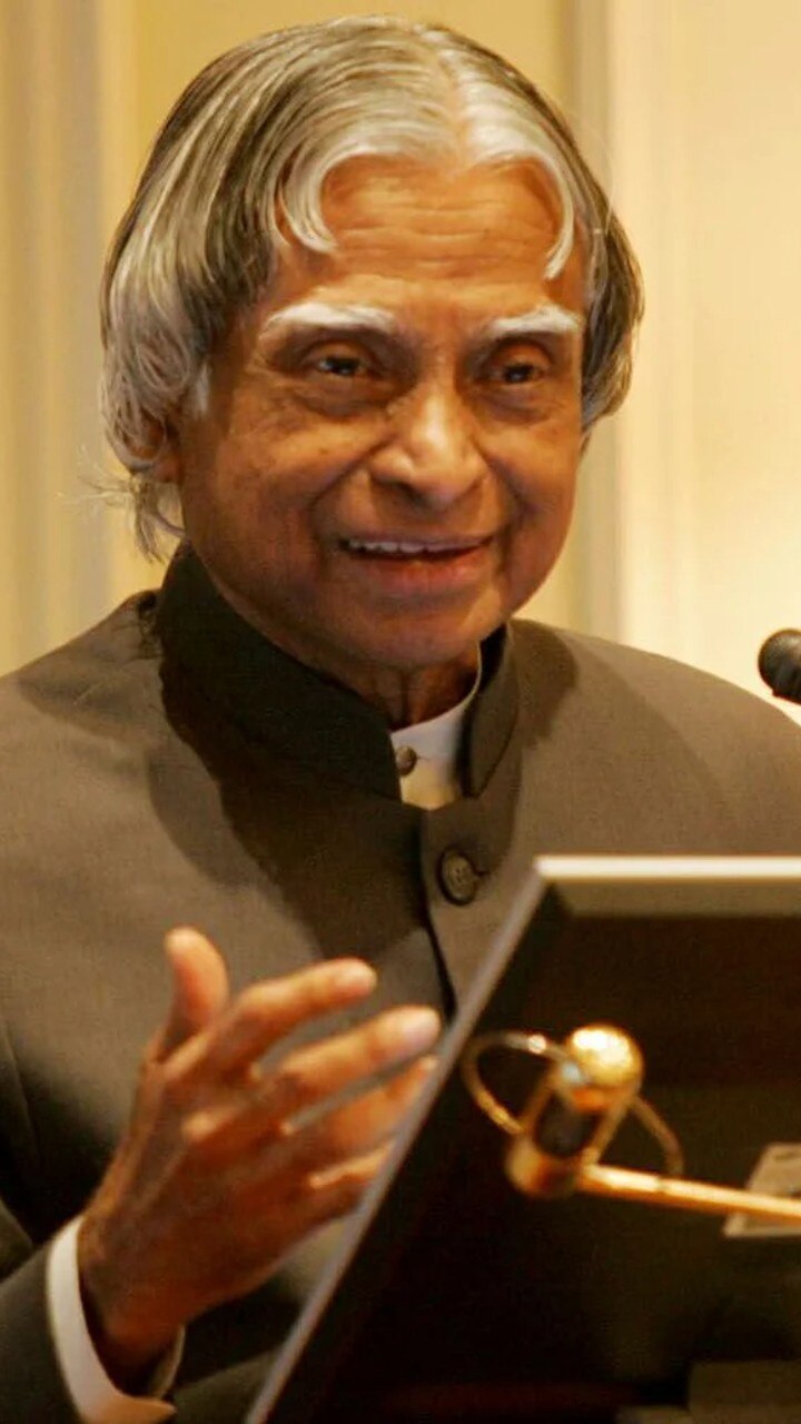 இளைஞர்கள் மத்தியில் சிறந்த எடுத்துக்காட்டாக இருப்பவர் கலாம்